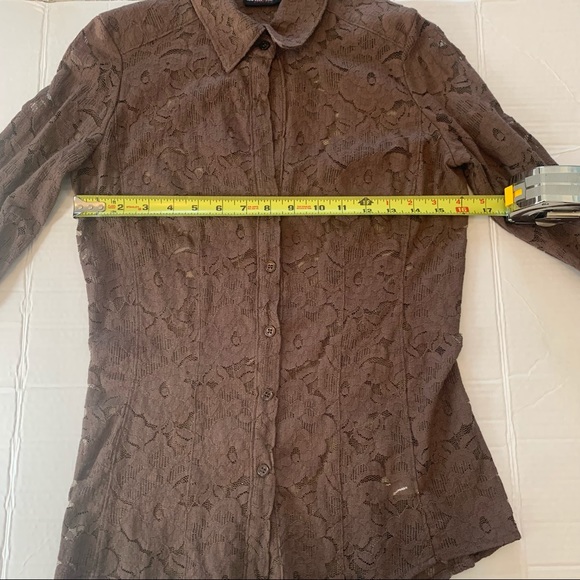 New York and Co. Ladies buttoned, long sleeve, lace top, brown, size Small - Picture 7 of 9